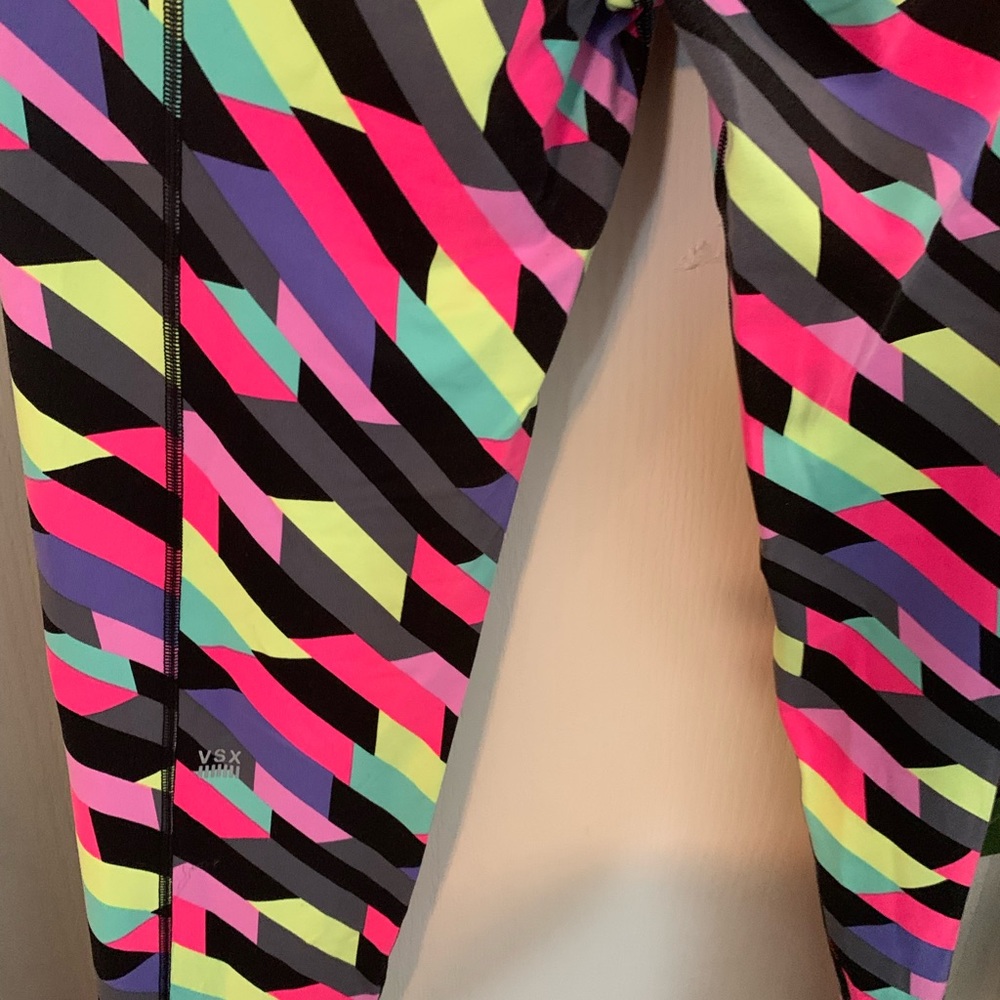 Victoria Secret Sport Tights - Picture 6 of 6
